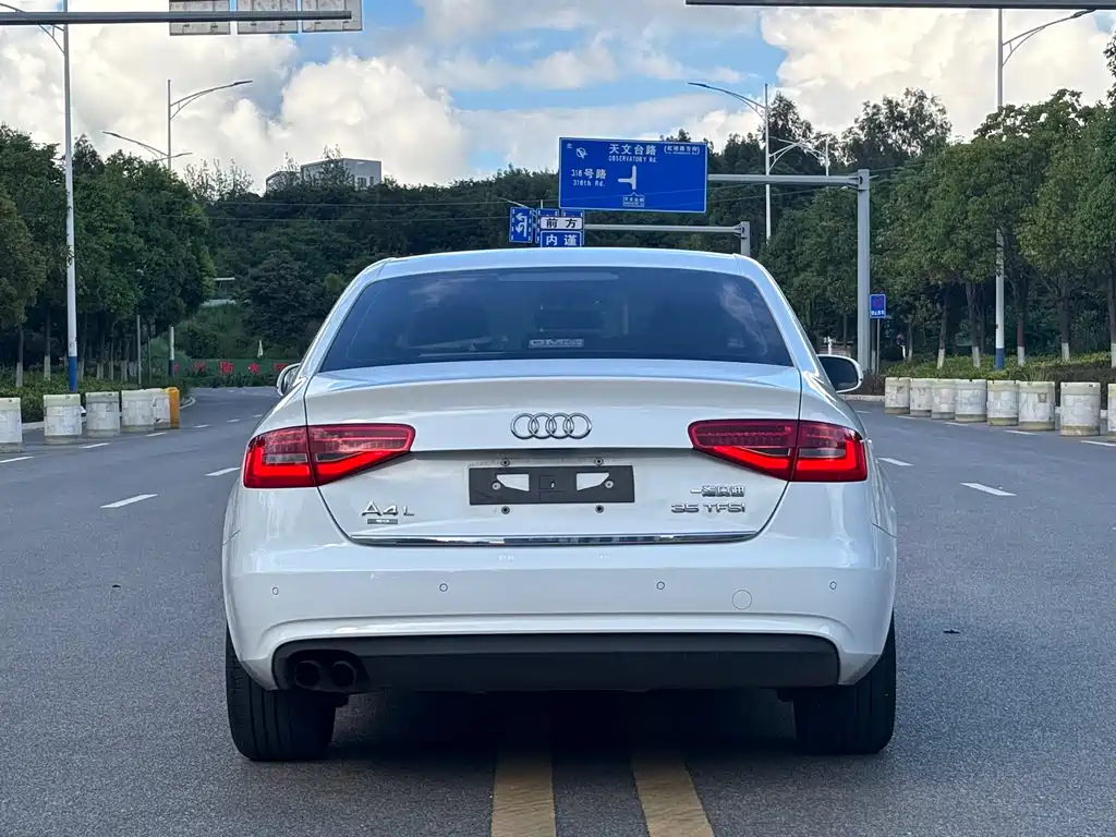 Audi A4L 2013 35 TFSI AT Comfort
