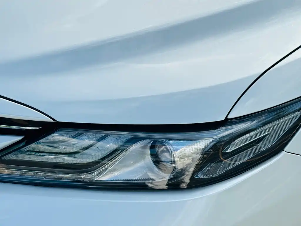 Toyota Camry — миниатюра 7