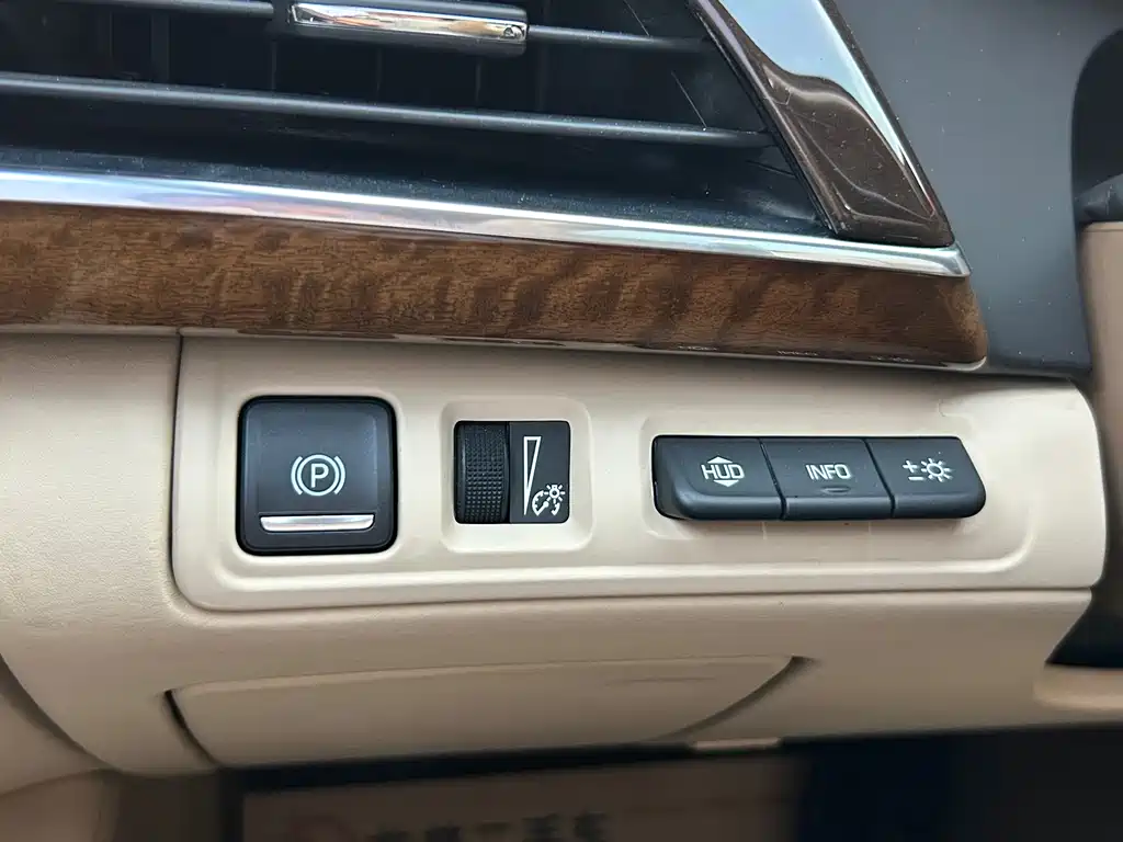 Cadillac CT6 — миниатюра 30