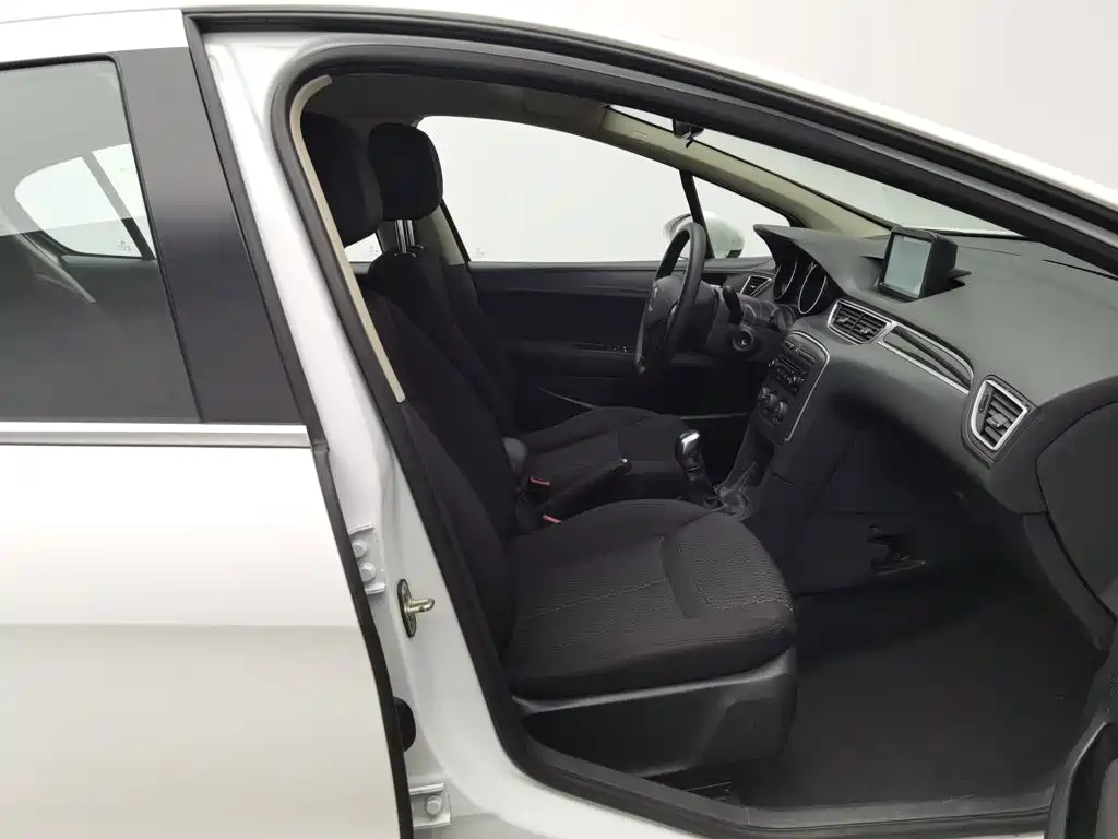 Peugeot 308 — миниатюра 23