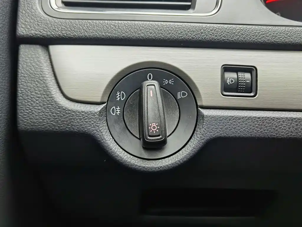 Volkswagen Lavida — миниатюра 21