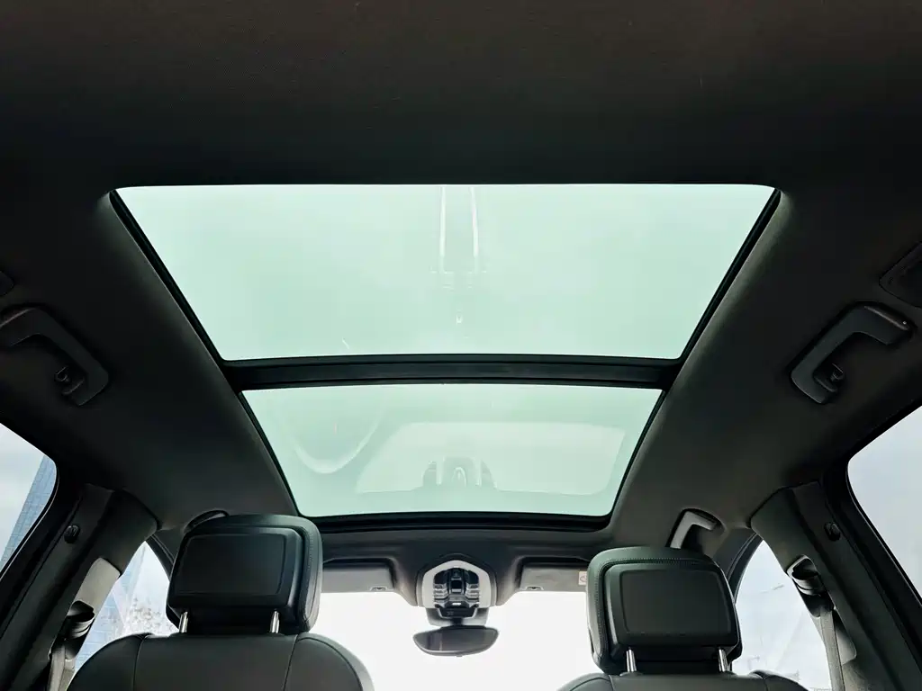 Porsche Macan — миниатюра 18