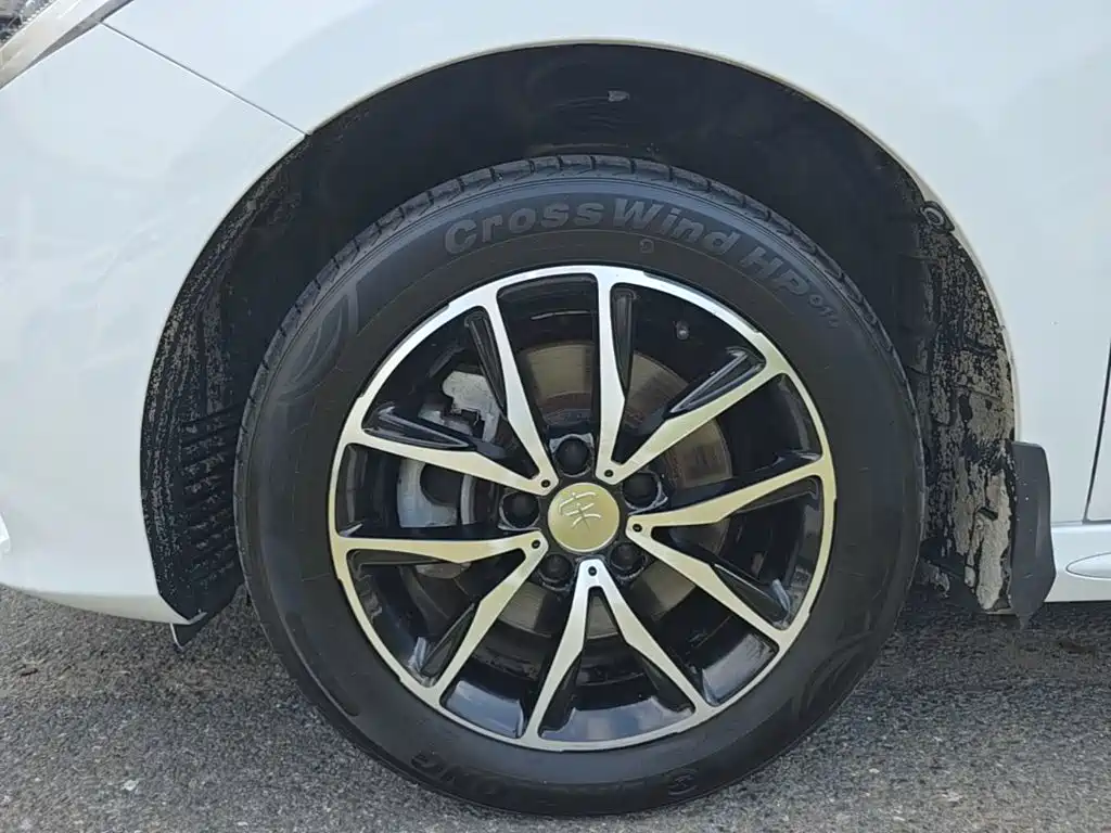 BYD MAX — миниатюра 23