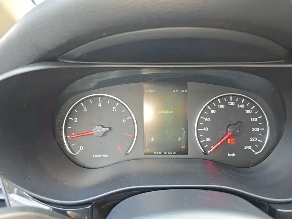BYD MAX — миниатюра 12