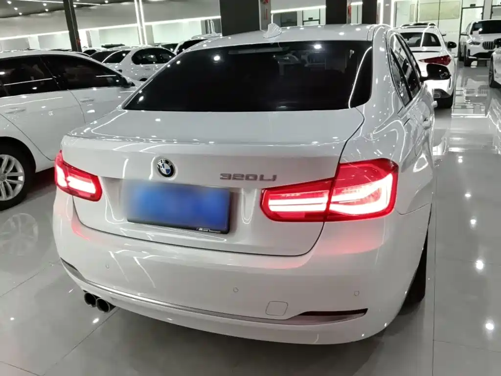 BMW 3 Series — миниатюра 6