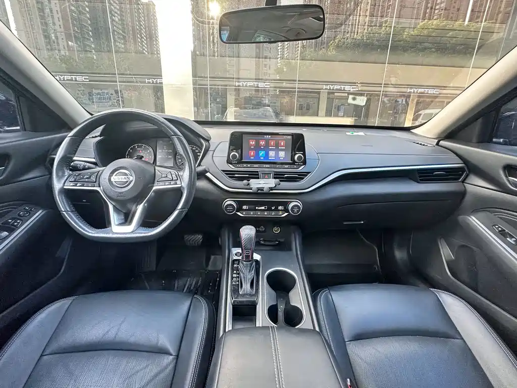 Nissan Teana — миниатюра 9