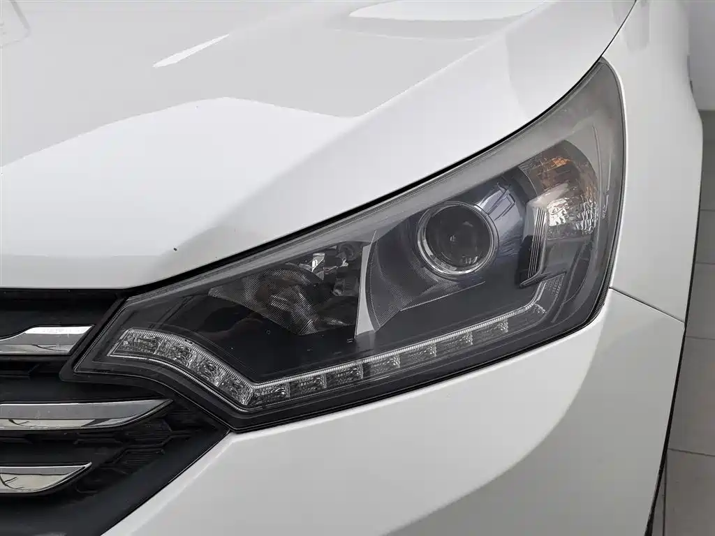 Dongfeng AX7 2015 2.0L AT