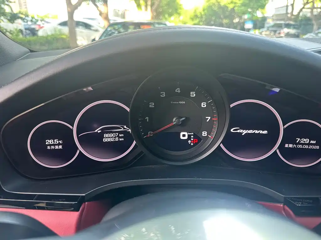 Porsche Cayenne — миниатюра 19