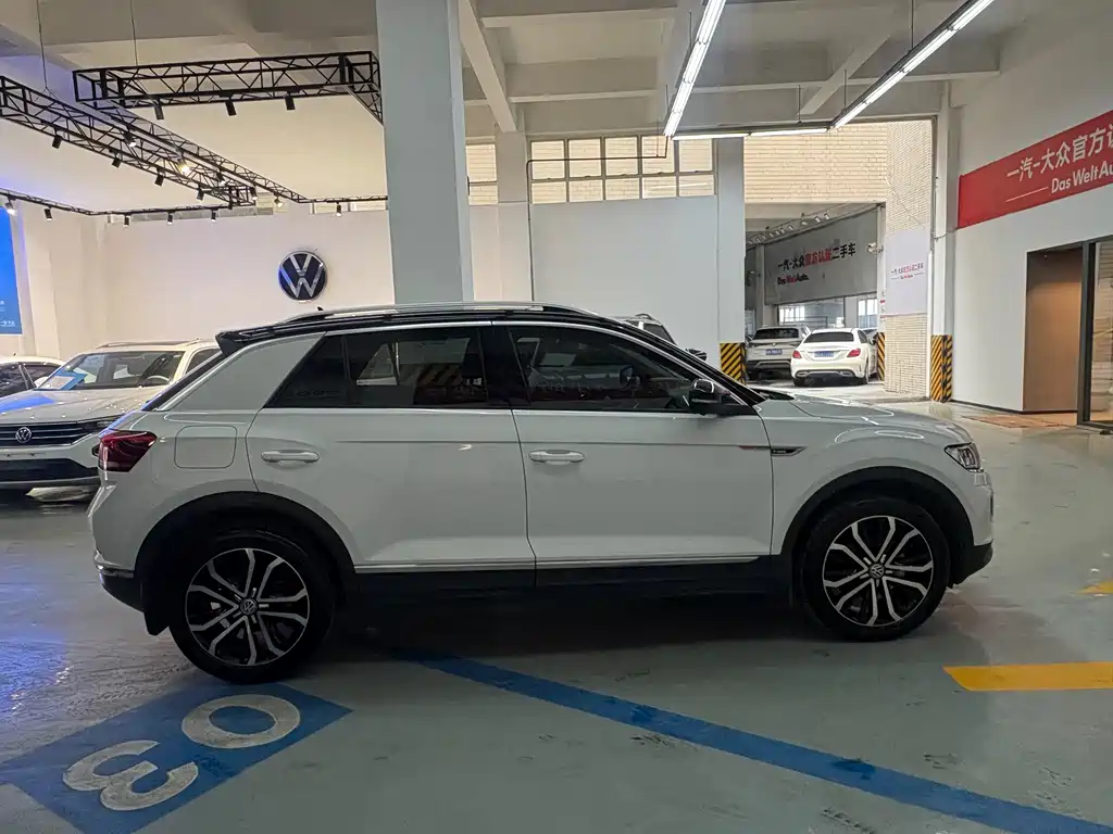 Volkswagen T-Roc — миниатюра 11