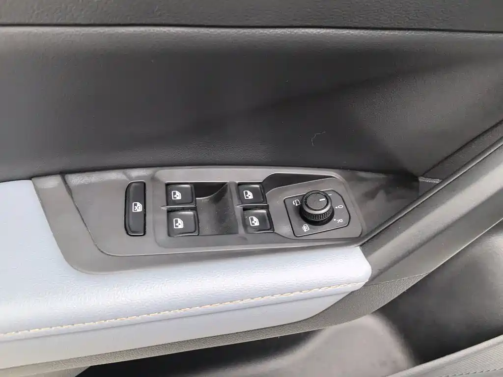 Volkswagen Lavida — миниатюра 9