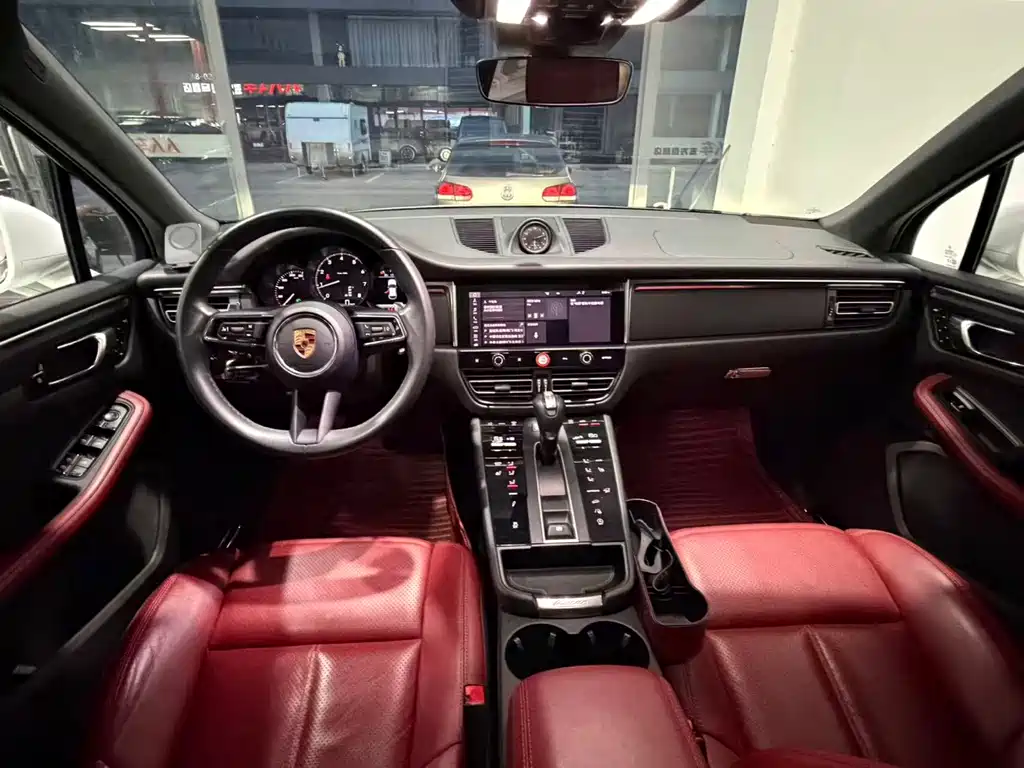 Porsche Macan — миниатюра 16