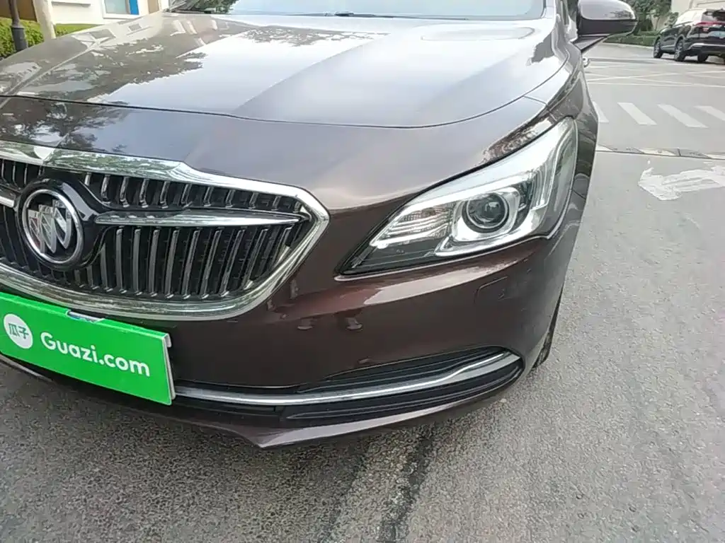 Buick LaCrosse — миниатюра 24
