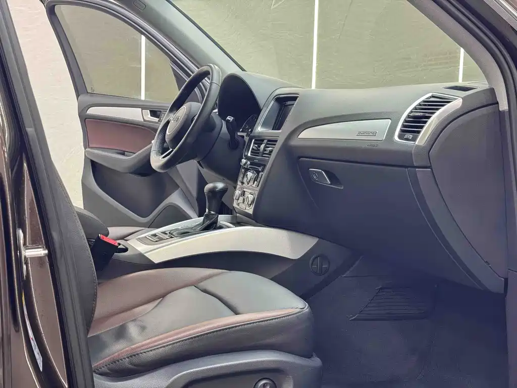 Audi Q5 — миниатюра 11