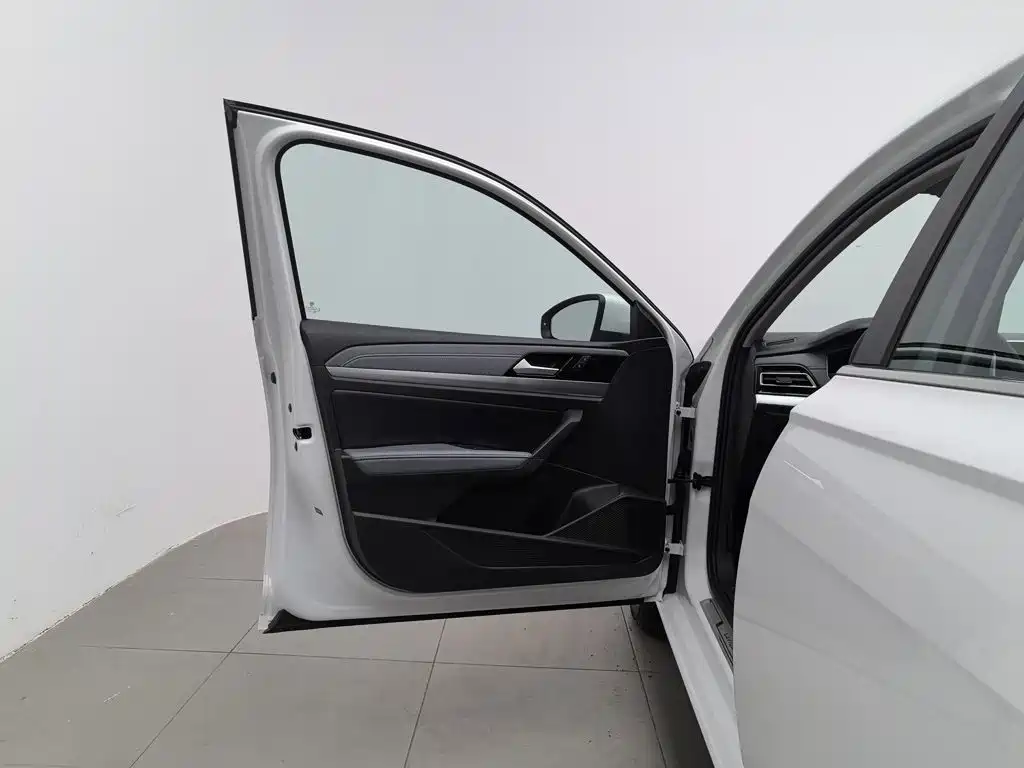 Volkswagen Lavida — миниатюра 8