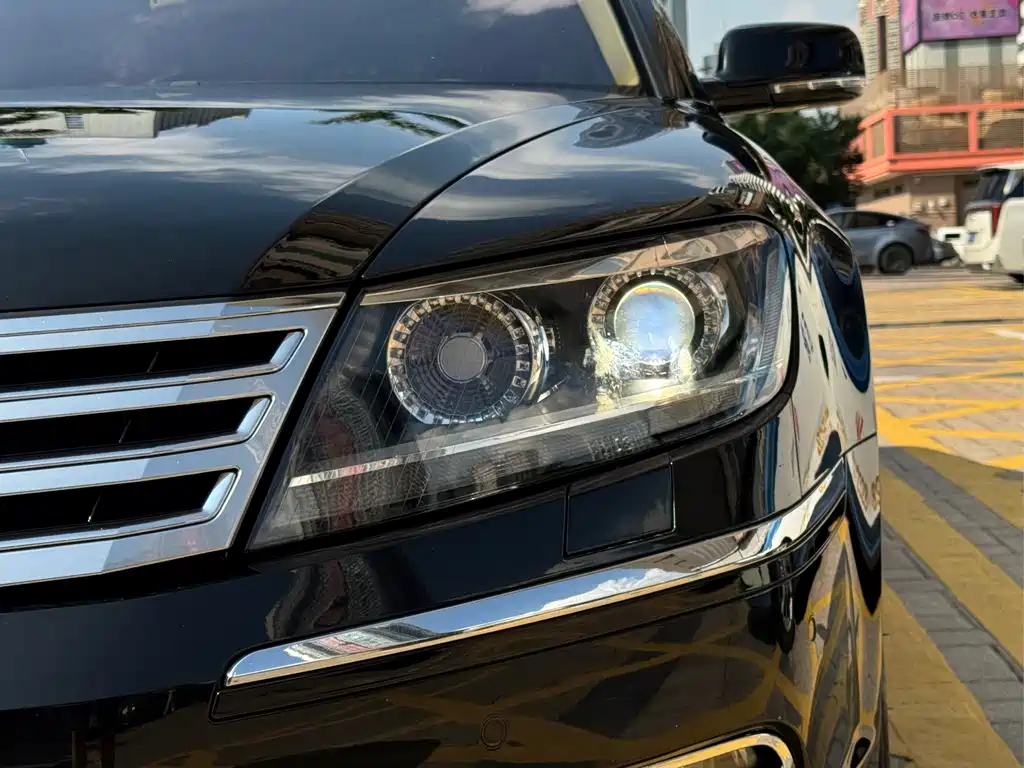 Volkswagen Phaeton — миниатюра 13