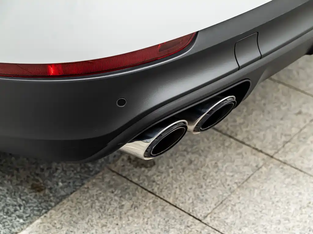 Porsche Cayenne — миниатюра 11