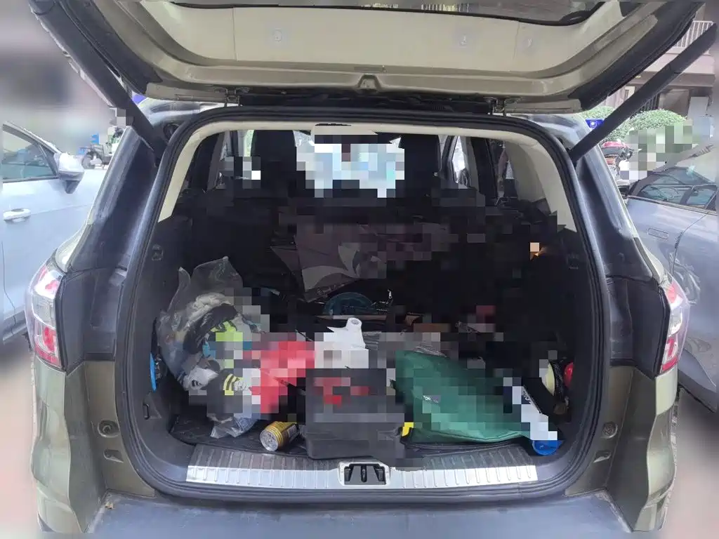 Ford Kuga — миниатюра 16