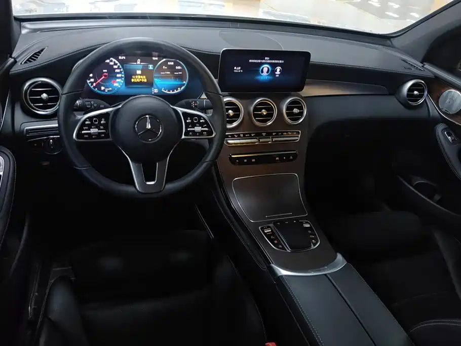 Mercedes-Benz GLC — миниатюра 12