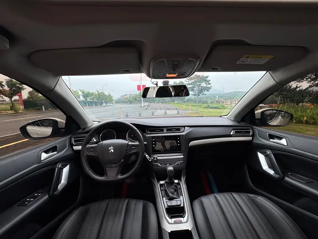 Peugeot 408 2019 360THP AT Luxury VI
