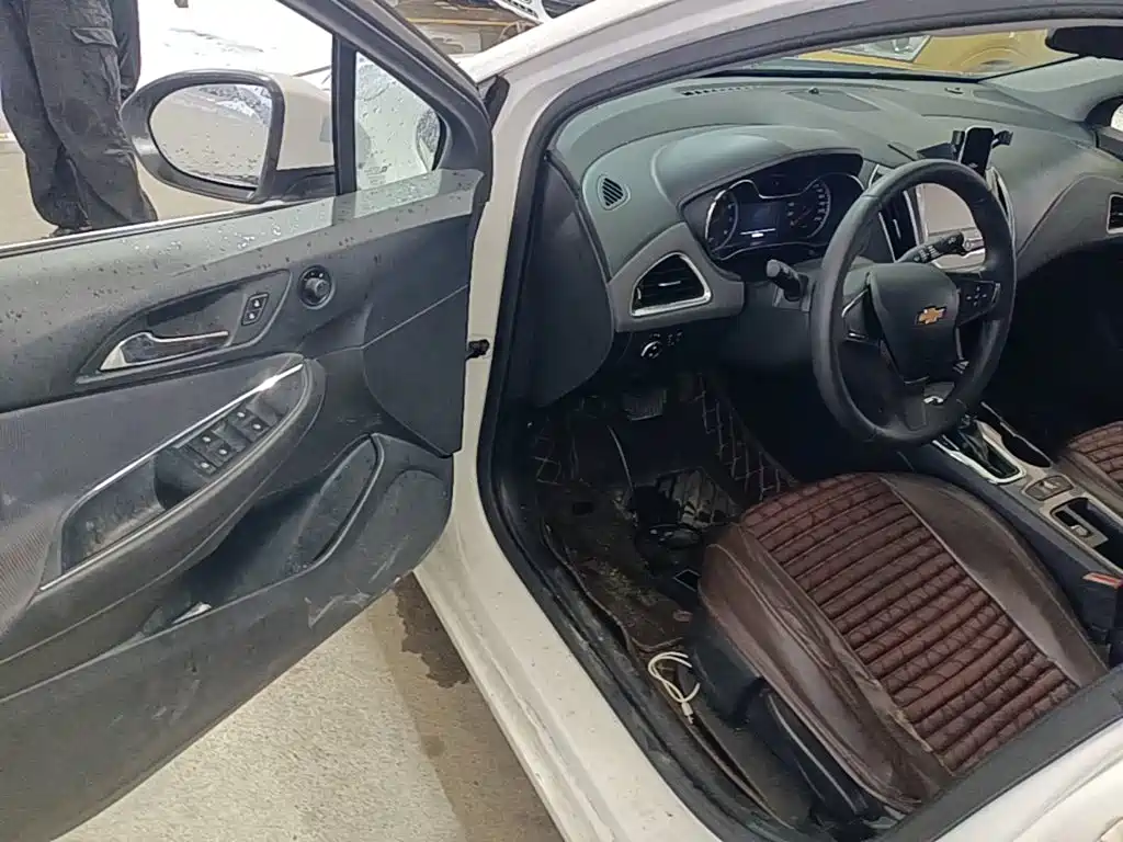 Chevrolet Cruze — миниатюра 16