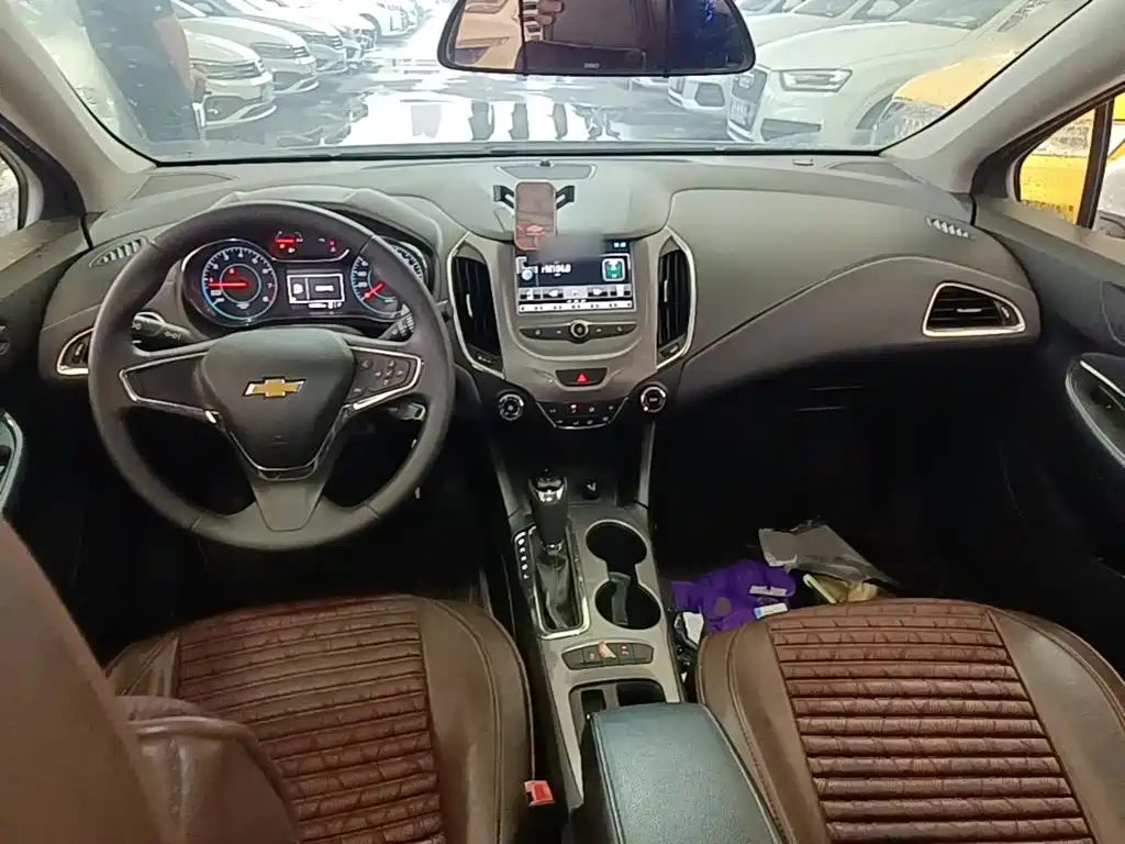 Chevrolet Cruze — миниатюра 10