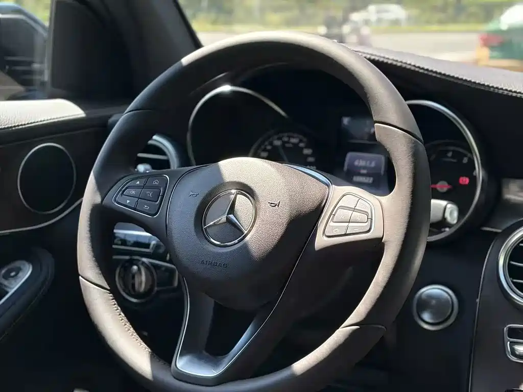 Mercedes-Benz GLC — миниатюра 9