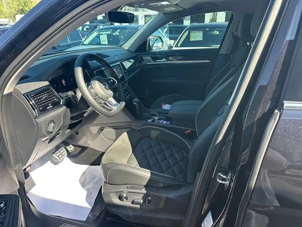 Volkswagen Teramont — миниатюра 3