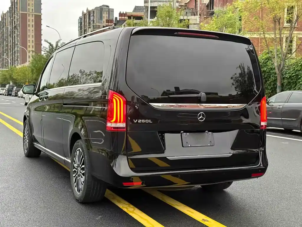 Mercedes-Benz V-Class V 2018 V 260 L Luxury Long Wheelbase V