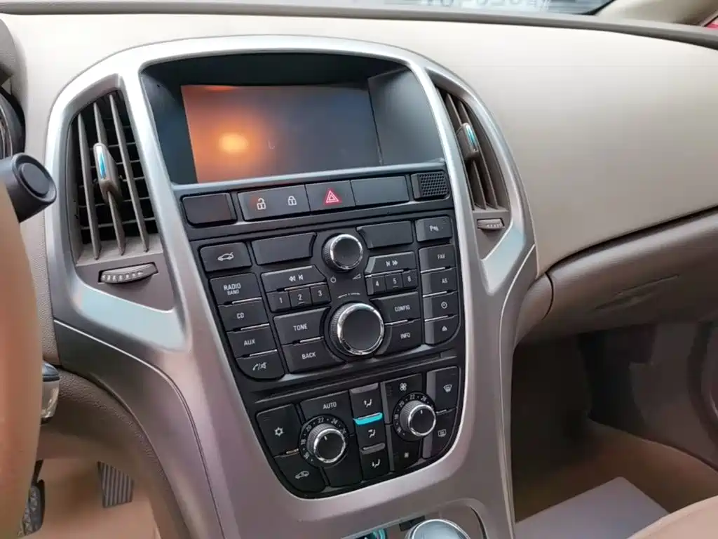 Buick Excelle — миниатюра 13