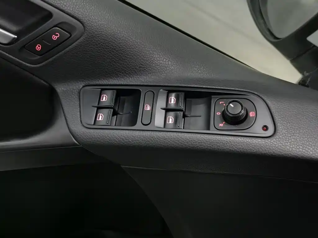 Volkswagen Tiguan — миниатюра 9