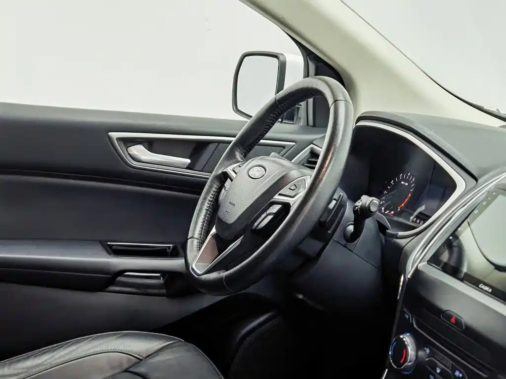 Ford Edge — миниатюра 22