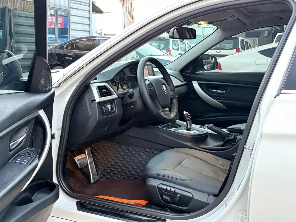 BMW 3 Series — миниатюра 3