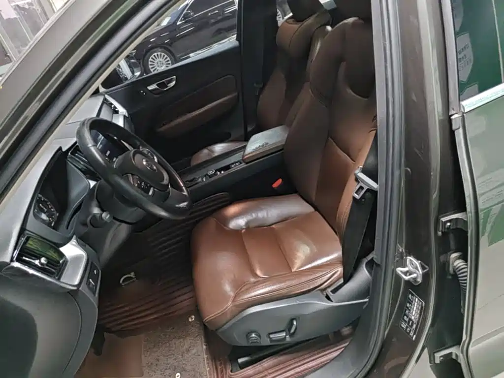 Volvo XC60 — миниатюра 15