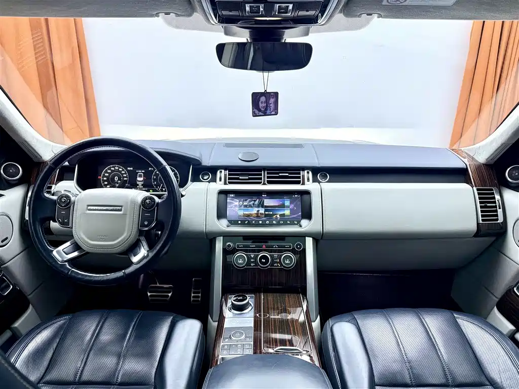Land Rover Range Rover — миниатюра 9
