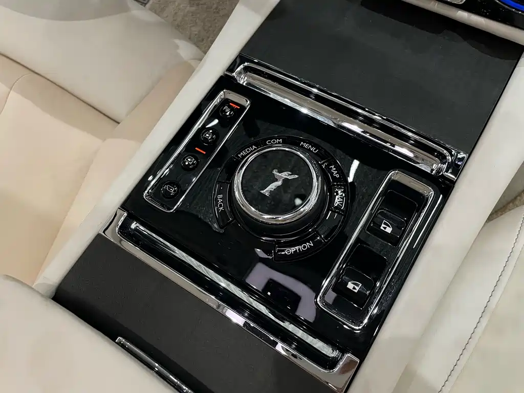 Rolls-Royce Ghost — миниатюра 15