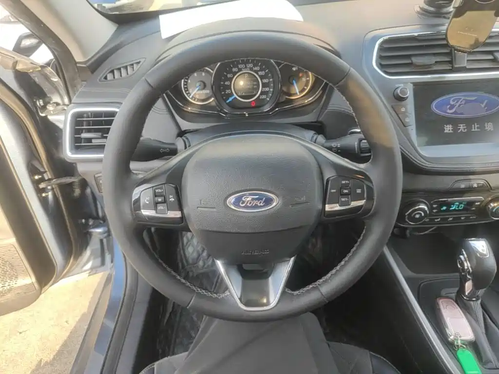 Ford Escort — миниатюра 11