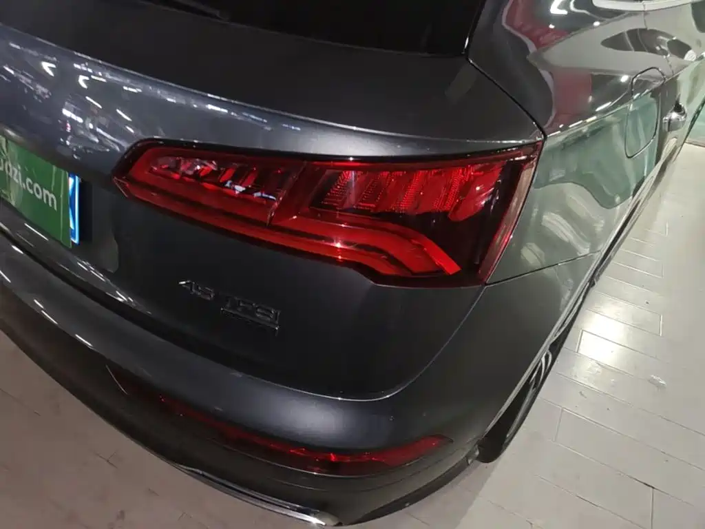 Audi Q5L — миниатюра 8