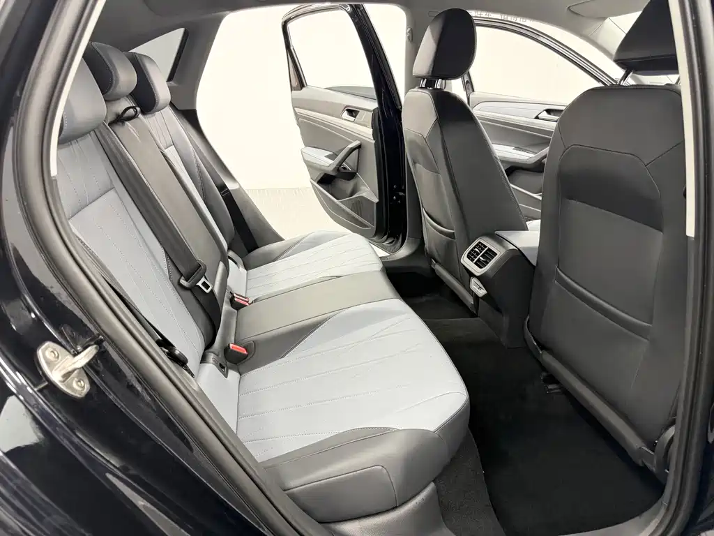 Volkswagen Lavida — миниатюра 10