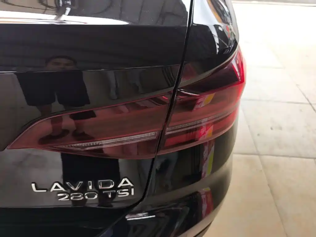 Volkswagen Lavida — миниатюра 8