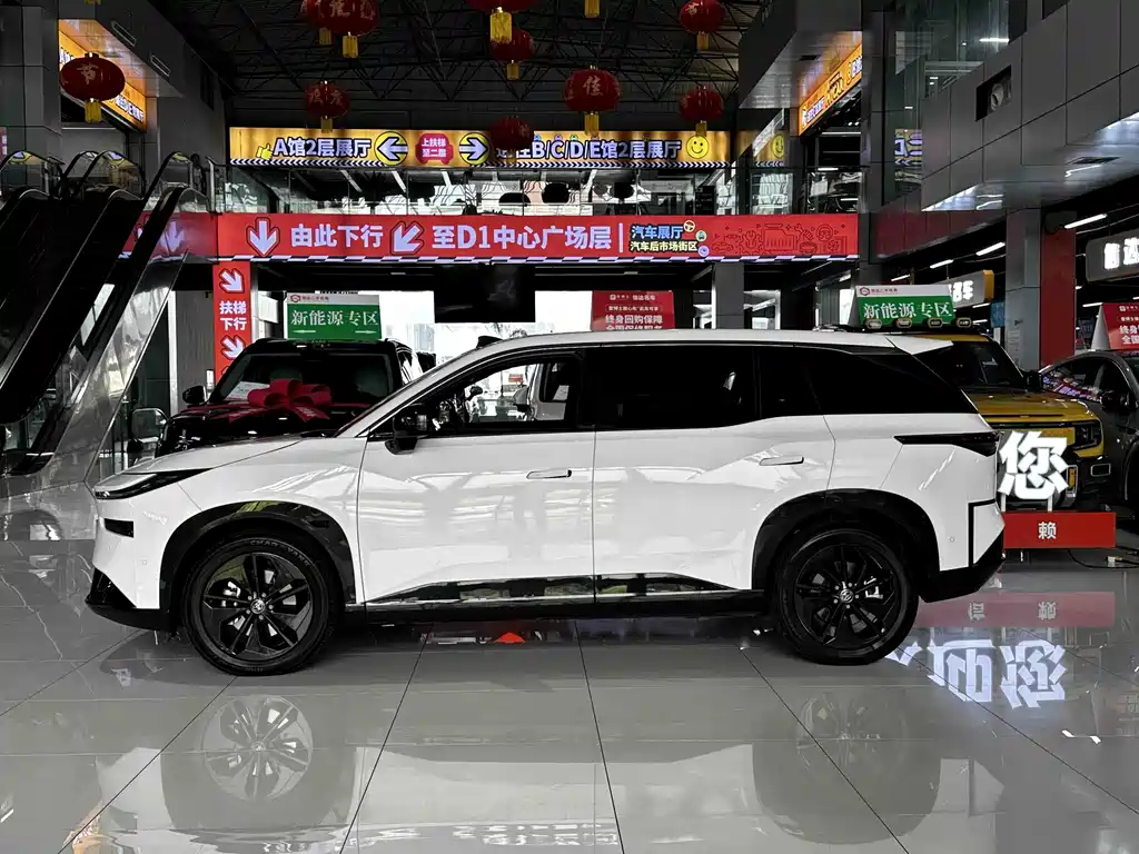 Toyota bZ3X — миниатюра 3