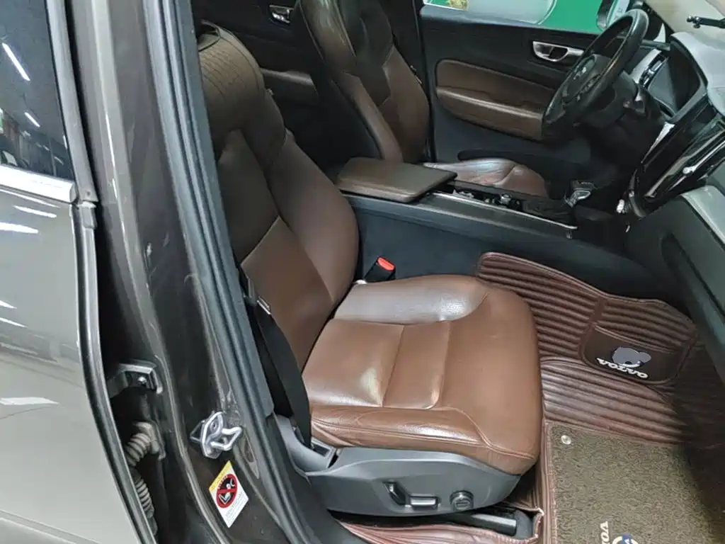 Volvo XC60 — миниатюра 25