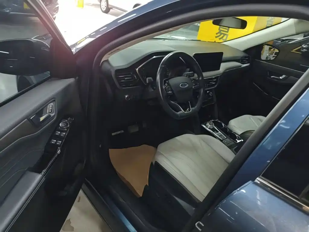 Ford Escape — миниатюра 16