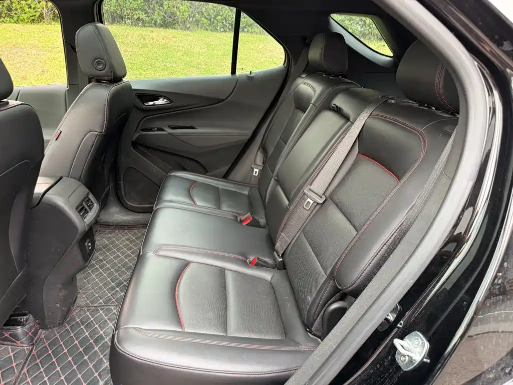 Chevrolet Equinox — миниатюра 12