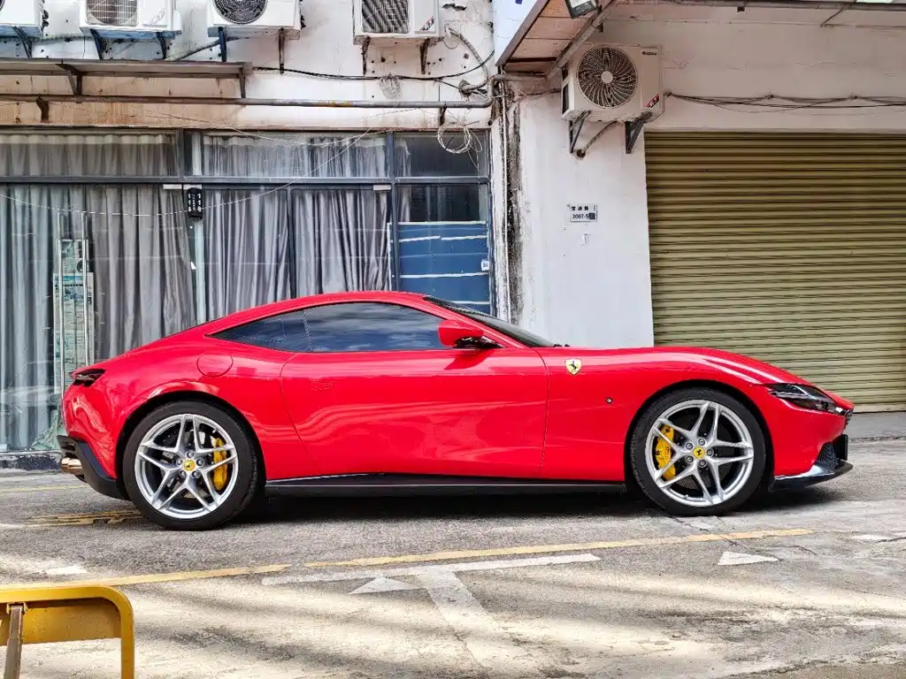 Ferrari Roma — миниатюра 4