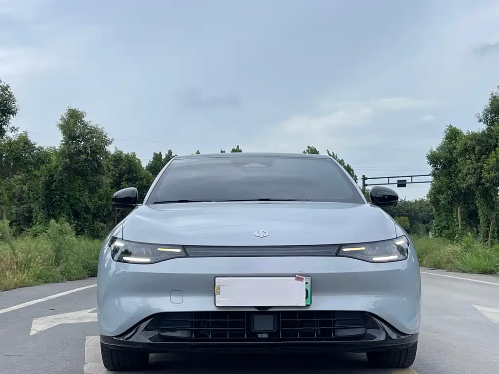 Leapmotor Leapmotor C01 — миниатюра 2