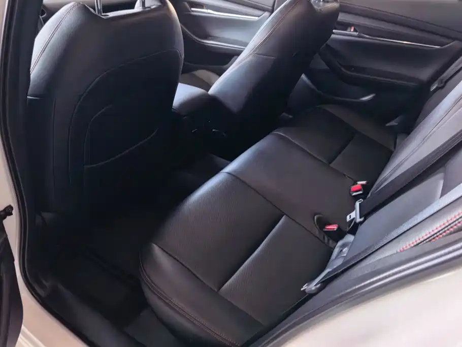 Mazda 3 Axela — миниатюра 11
