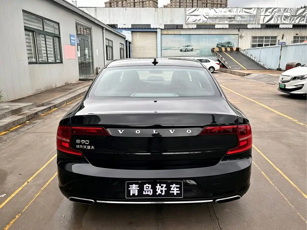 Volvo S90 — миниатюра 11
