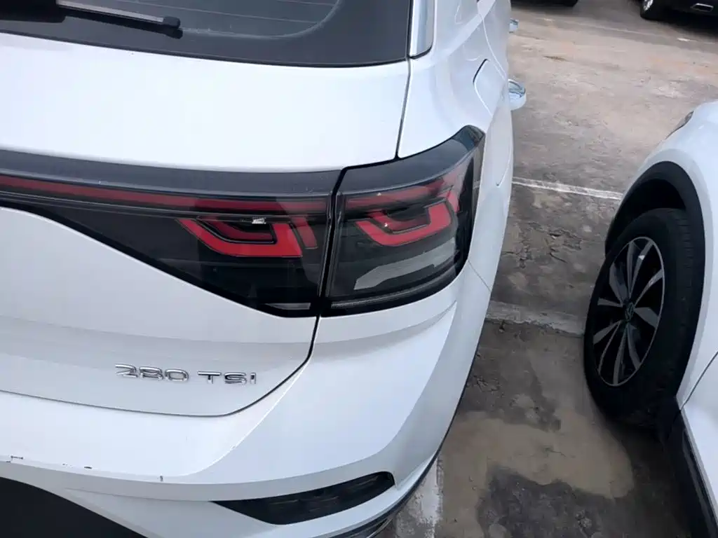 Volkswagen T-Roc — миниатюра 8