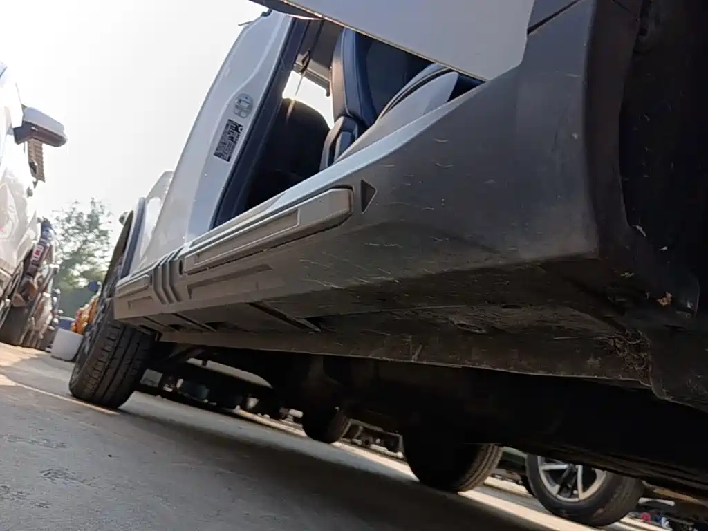 Wuling MINIEV — миниатюра 21