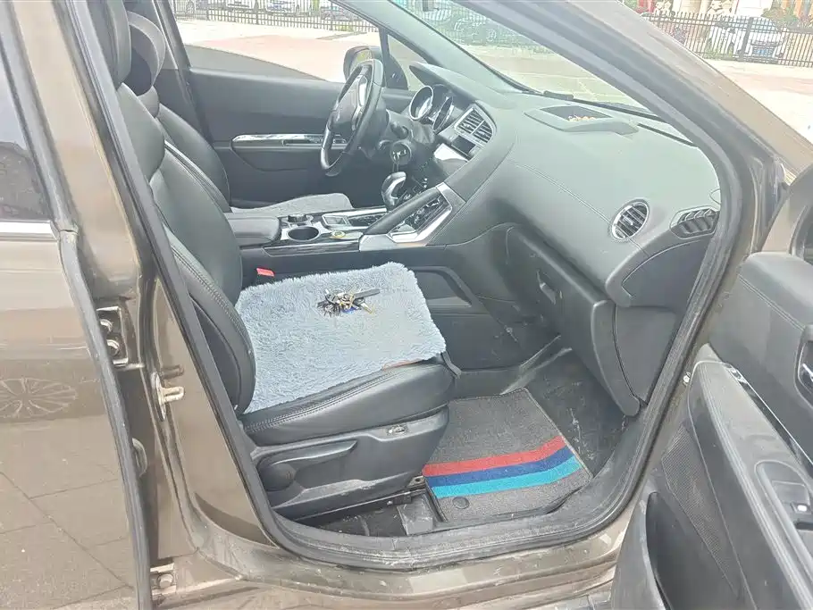 Peugeot 3008 2013 1.6THP AT